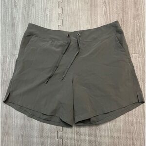 Gaiam Womens Activewear Shorts Dark Olive Green Drawstring Elastic Waist Size L